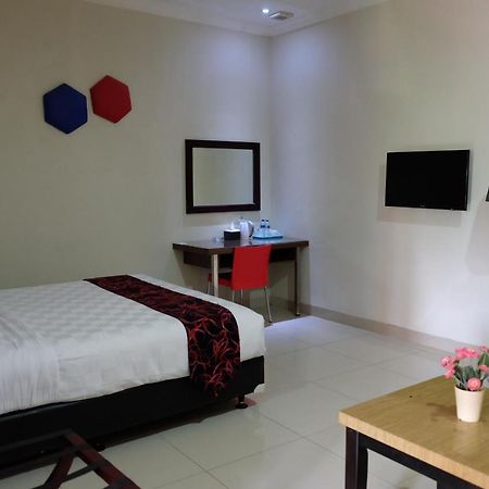 Atlantic Hotel Ambon Esterno foto