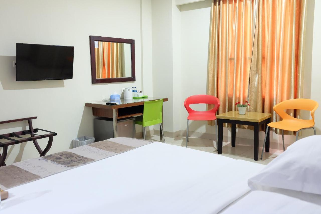 Atlantic Hotel Ambon Esterno foto